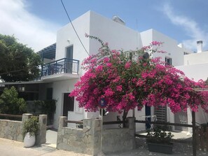 Exterior - Kamara rooms in Naousa (Paros)