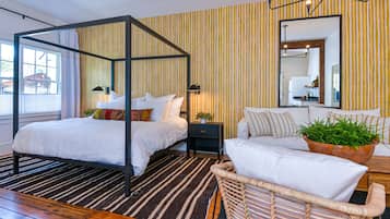 Iron/ironing board, free WiFi, bed sheets