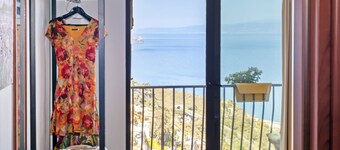 The Yellow House Taormina