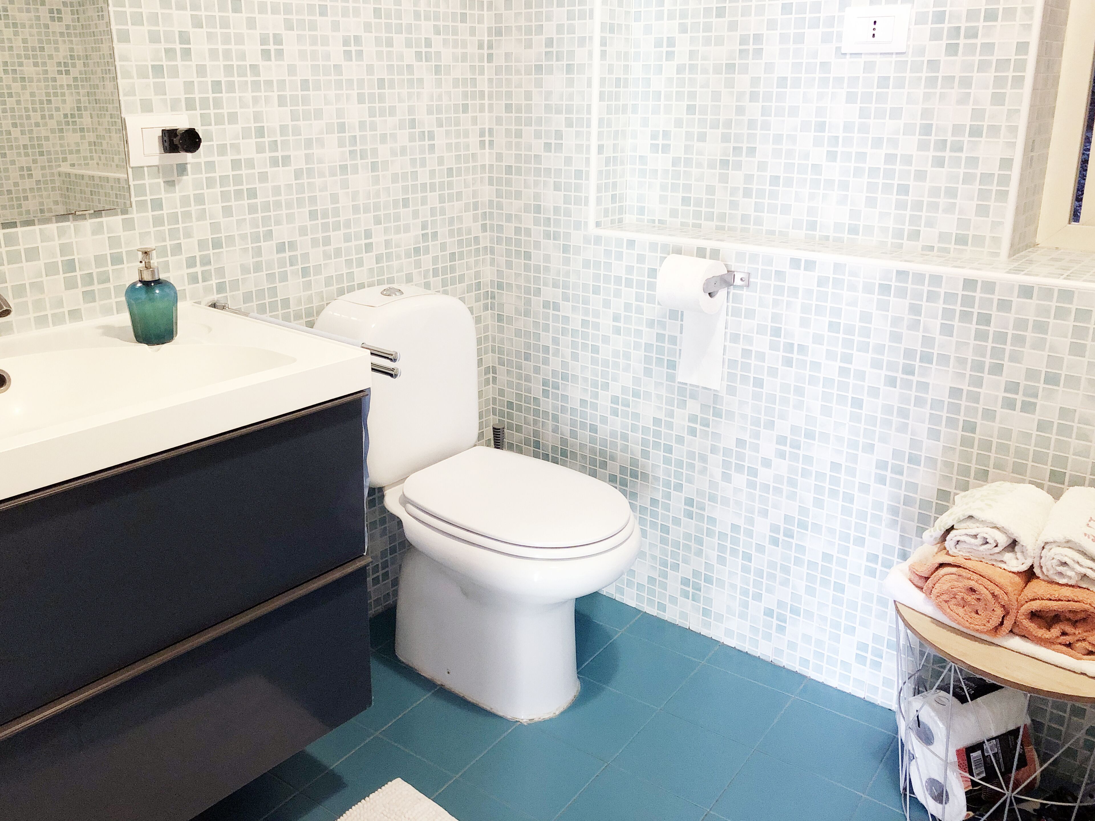 Doccia, asciugacapelli, bidet, asciugamani