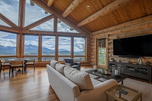 Fernseher, Kamin