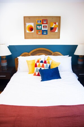 3 soverom, skrivebord, wi-fi (inkludert) og sengetøy