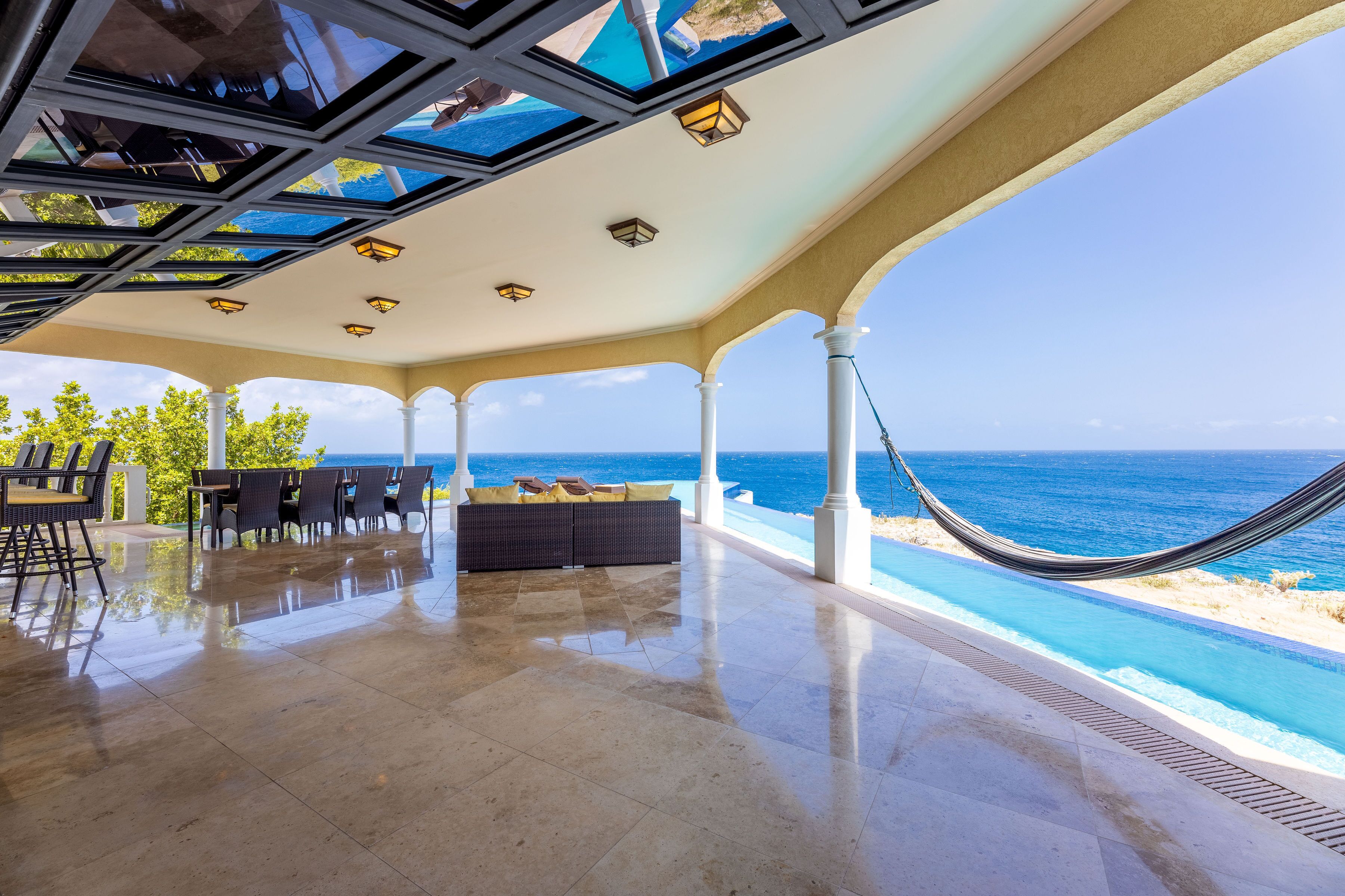 Exclusive Villa | Terrace/patio