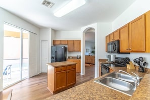 Casa (957 Watersong) | Esterni