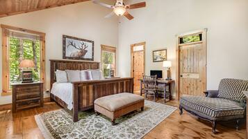 4 dormitorios, escritorio, tabla de planchar con plancha y cuna de viaje