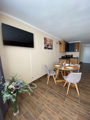 Living area - El Patio Hostal (Alicante)
