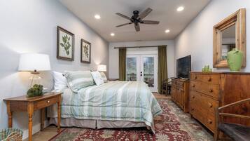 3 bedrooms, desk, iron/ironing board, free WiFi