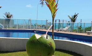 2 outdoor pools