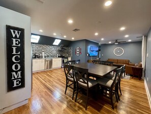 Dining - MODERN MASSIVE LARGE GROUP 3800sf MIT HARVARD BOS (Somerville)
