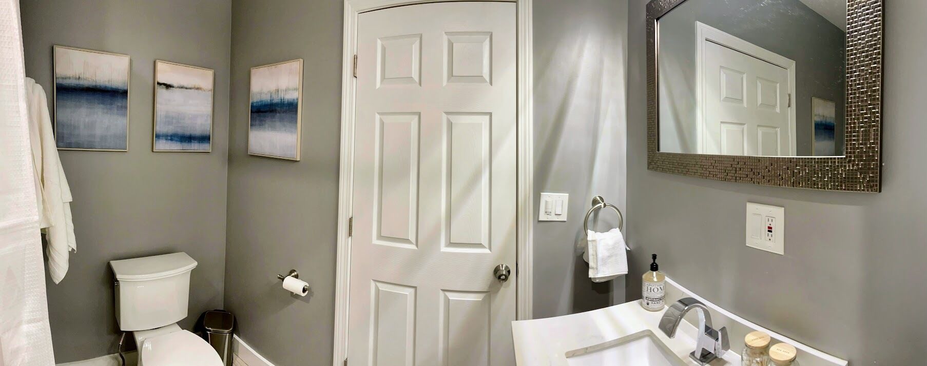 Combined shower/tub, jetted tub, hair dryer, towels