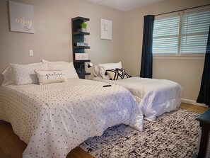 3 habitaciones, tabla de planchar con plancha y wifi gratis 