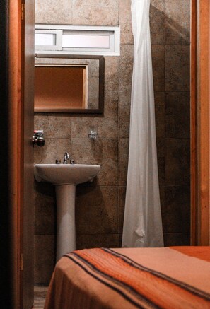 Bathroom - Rinconada 28 (Tepoztlán)