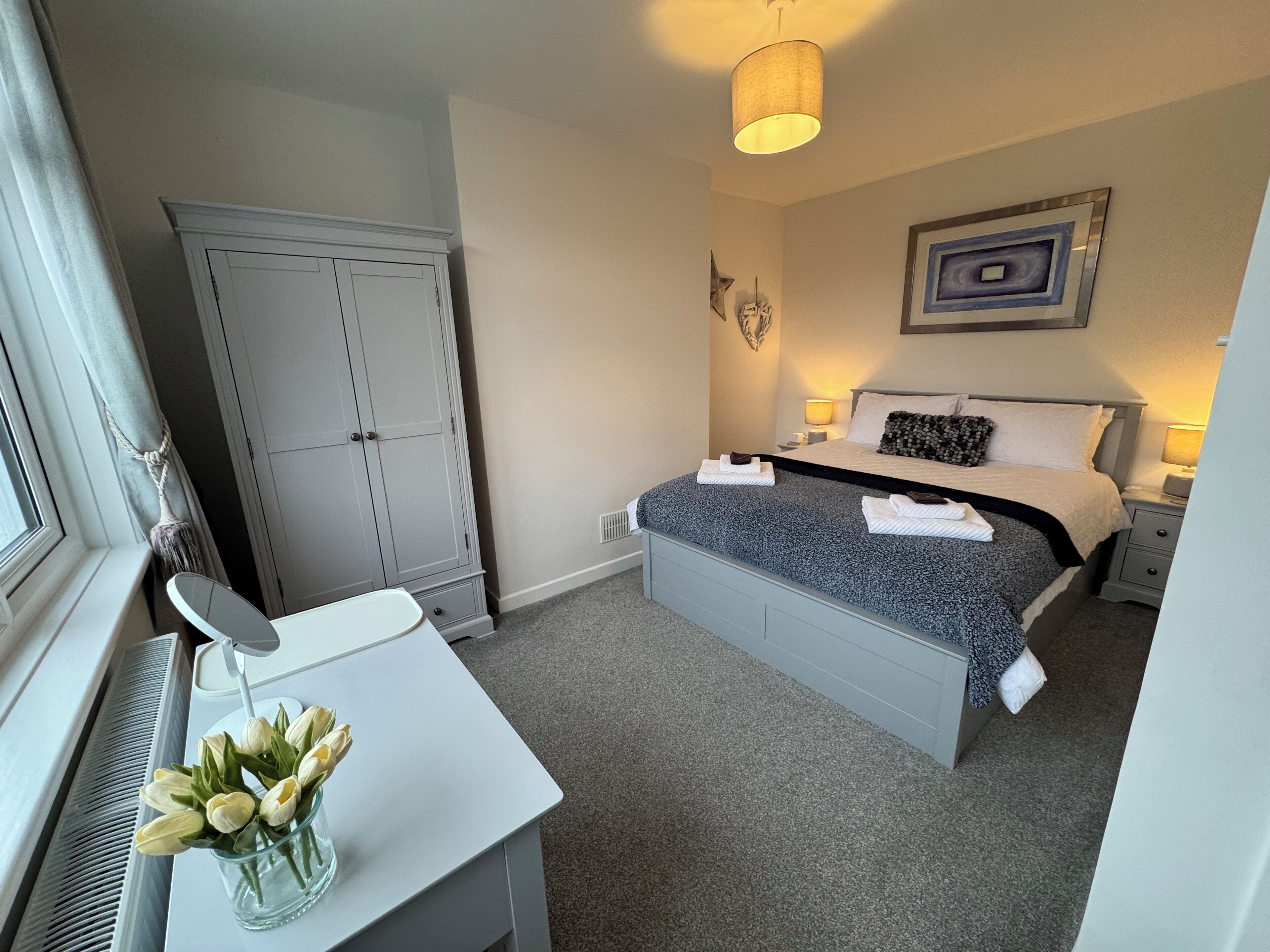 2 bedrooms, iron/ironing board, travel cot, free WiFi