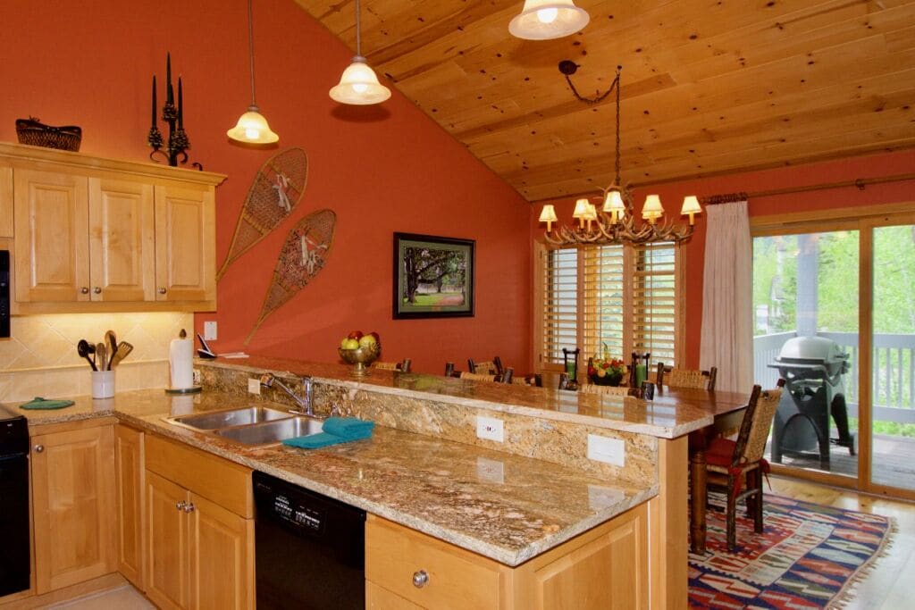 Teton Pines 3 Bedroom Townhome close to everything in Jackson Hole, Wy.