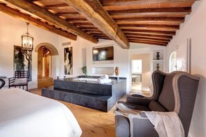 7 bedrooms, iron/ironing board, WiFi, bed sheets - Villa Audenzia - Large villa with private pool (Greve in Chianti)