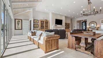 Télévision, cheminée, Hulu, services de streaming