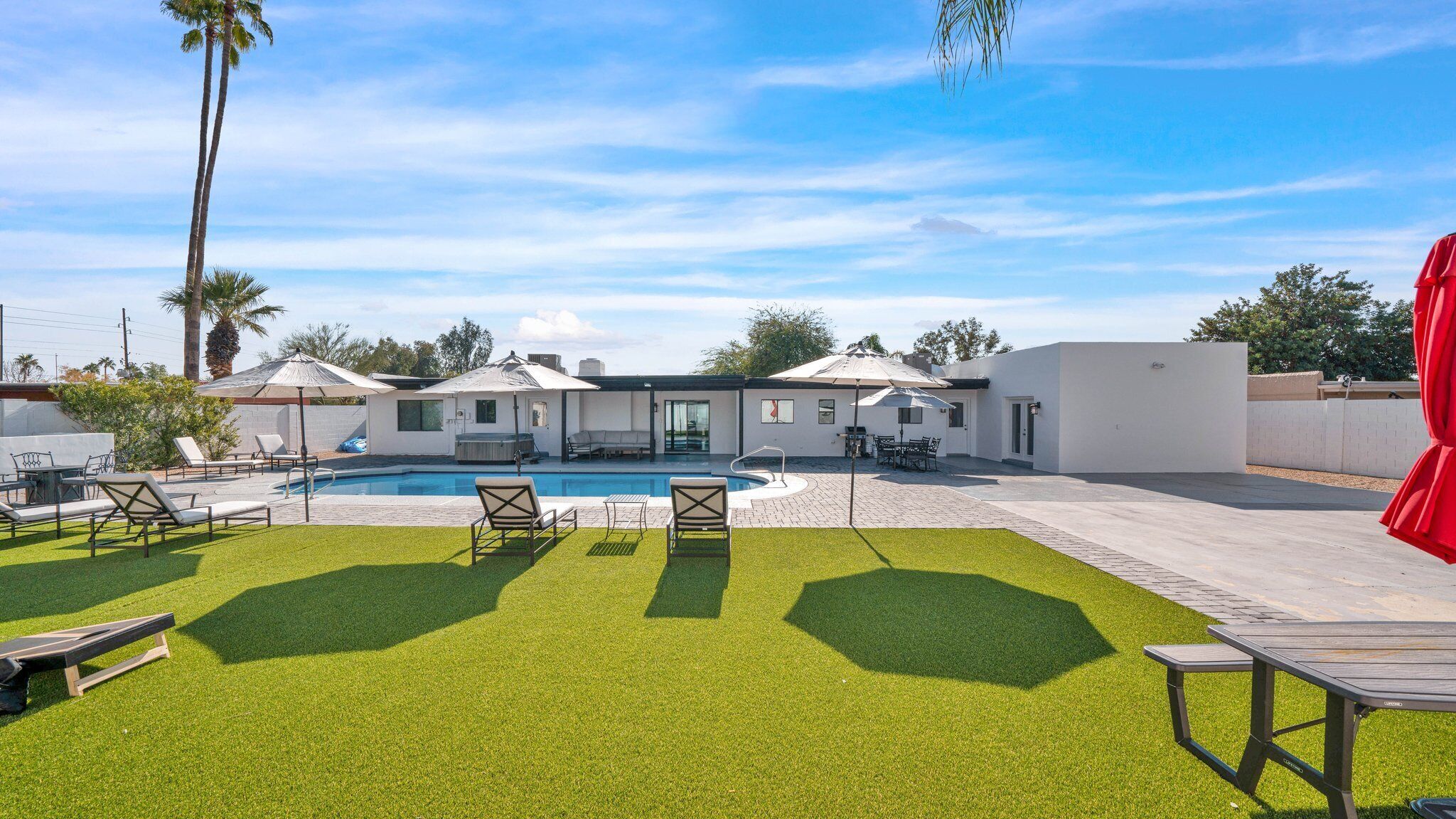 Fun 4 BR w/many outdoor activities & large pool