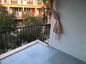 Economy-Zimmer, 2 Einzelbetten | Balkon