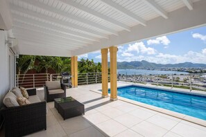 Villa | Terrace/patio