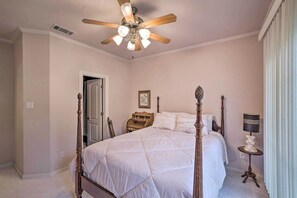 5 Schlafzimmer, Schreibtisch, Bügeleisen/Bügelbrett, kostenloses WLAN