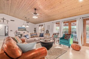 Smart TV, fireplace, offices, printers - Sunrise Oasis your Western Oasis in the Desert (Fountain Hills)