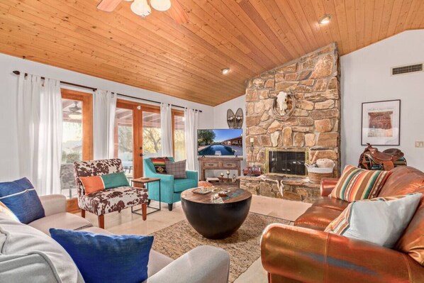 Smart TV, fireplace, offices, printers