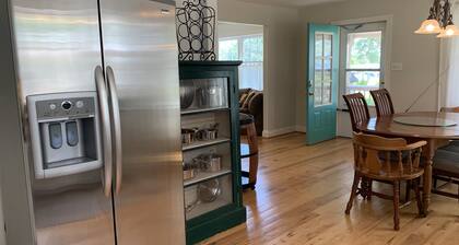 Coffee Creek Cottage: A tranquil, waterfront escape minutes from Oriental, NC