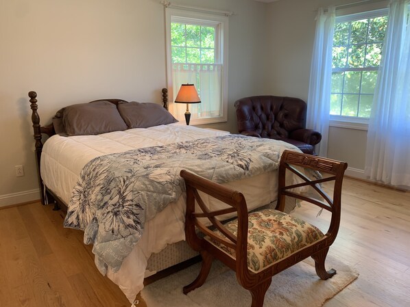 2 bedrooms, desk, free WiFi, bed sheets