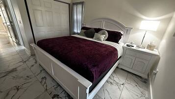 2 bedrooms, desk, iron/ironing board, free WiFi