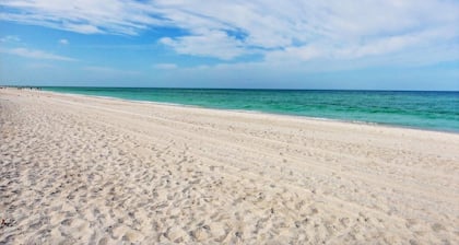 ~ A BEACH DREAM 5 ~ BEACHFRONT ~ YES, THAT'S YOUR VIEW! ~ SPECIALS ~