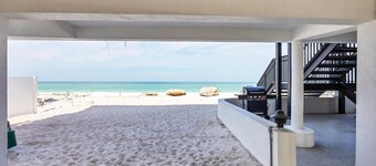 ~ BEACHFRONT ~ YES, THAT'S YOUR VIEW! ~ END OF SUMMER SPECIALS ~