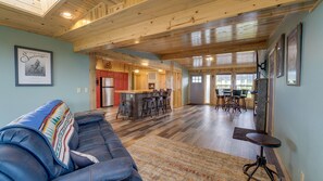 Interior - Sand Ranch - Epic Ocean View and SPA (Gold Beach)