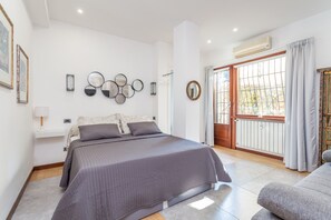 4 Schlafzimmer, Bügeleisen/Bügelbrett, kostenloses WLAN, Bettwäsche