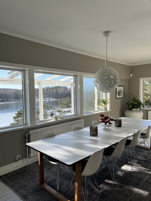 تناول الطعام