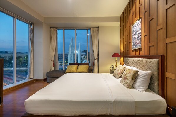 Deluxe Suite | Free WiFi, bed sheets - Dinso Home Boutique (Bangkok)