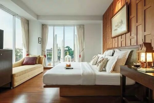 Collection O Dinso Home Boutique
