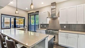 Condo (WA1340A) | Exterior