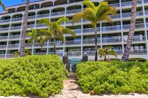 Exterior - Lahaina Shores unit 528 (Lahaina)