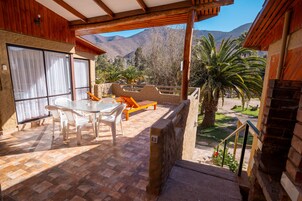 Cabaña familiar, vistas a la laguna | Terraza o patio