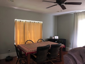 Dining - Flinthills Premier Getaway (Severy)