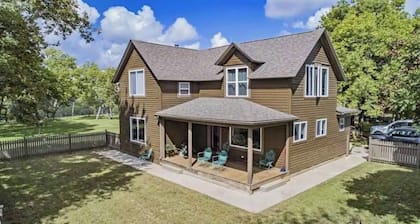 Flinthills Premier Getaway