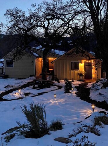 Lovely Spacious Home In Downtown White Salmon