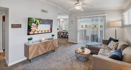 Close to the Las Vegas strip. Cozy and comfortable 2bd 2ba.