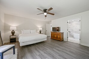 5 bedrooms, WiFi, bed sheets
