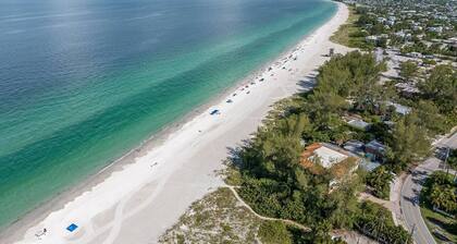 Anna Maria Island -walk to the beach!