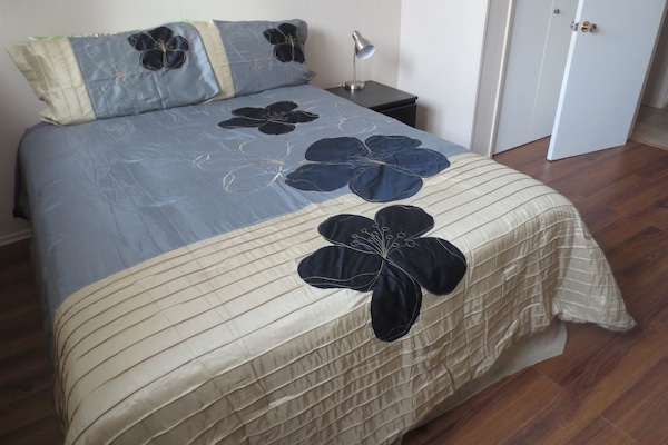 Wifi gratis y ropa de cama