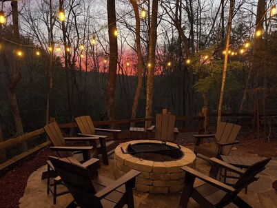 Creekfront Cabin with Waterfall. Hot Tub, Fire Pit, Gameroom, and more.