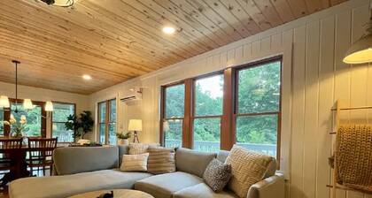 Riverlanding 4 bdrm home River and Mountain Views