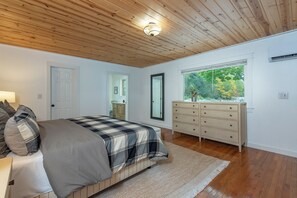 4 bedrooms, iron/ironing board, travel cot, free WiFi - Riverlanding 4 bdrm home River and Mountain Views (Burnsville)