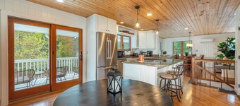 Riverlanding 4 bdrm home River and Mountain Views